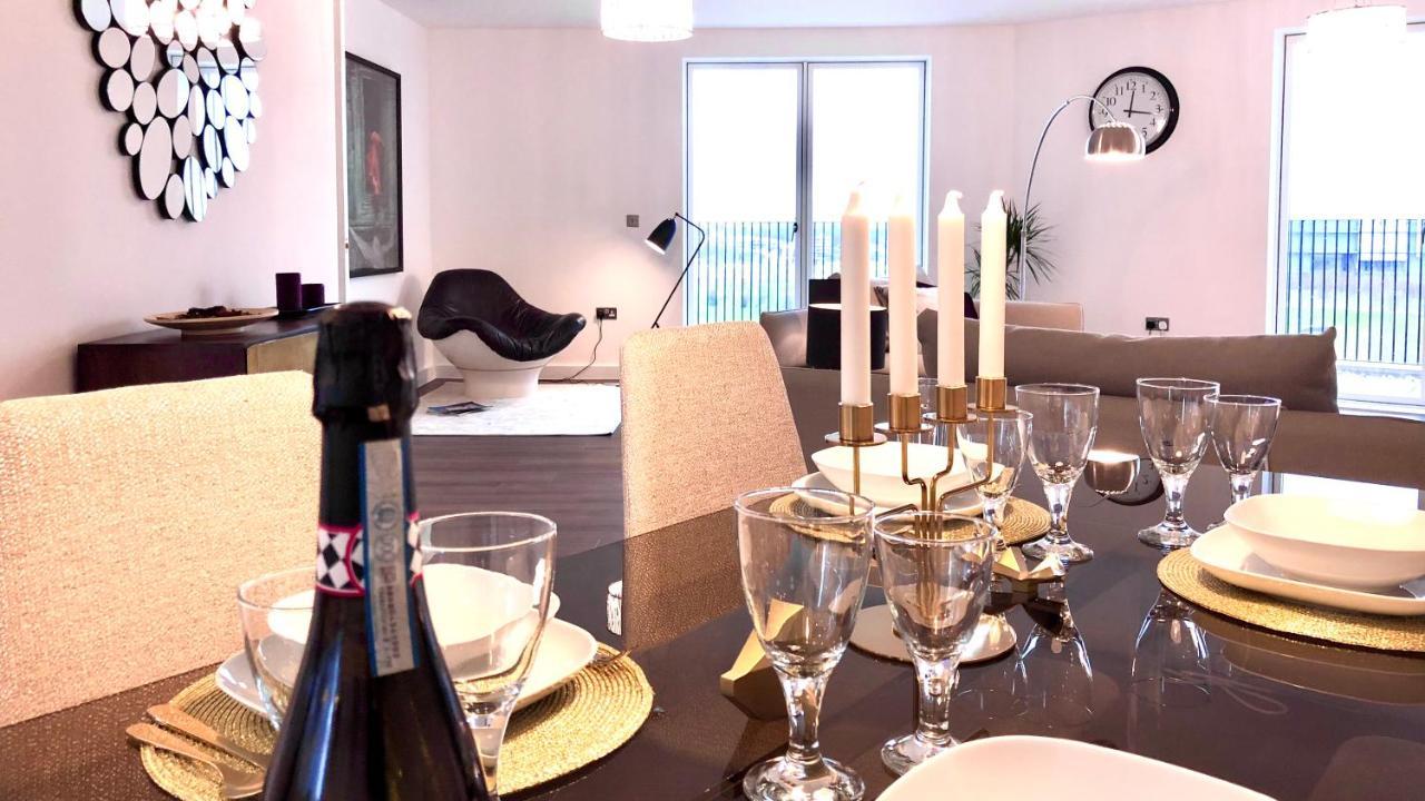 Panoramic Park And City Penthouses Retreat ลอนดอน ภายนอก รูปภาพ