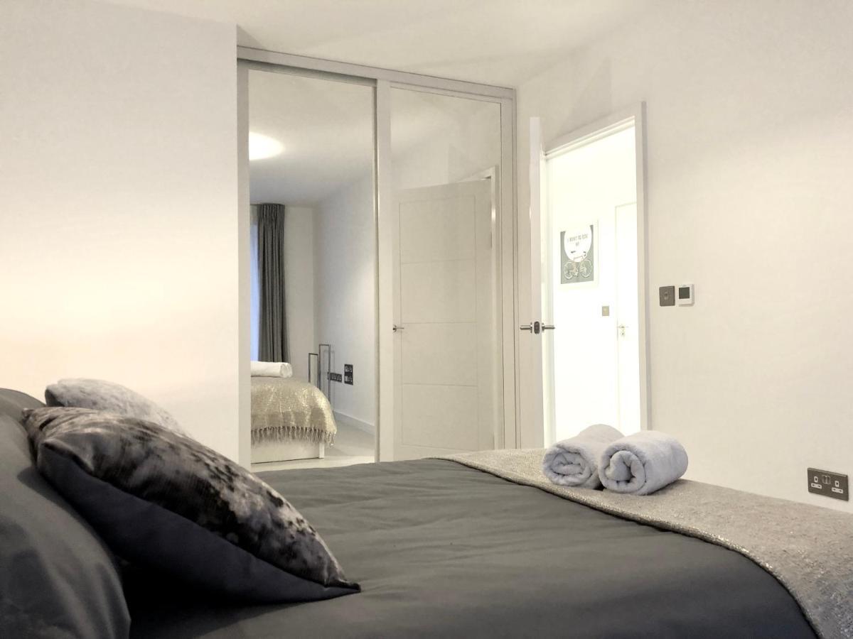 Panoramic Park And City Penthouses Retreat ลอนดอน ภายนอก รูปภาพ