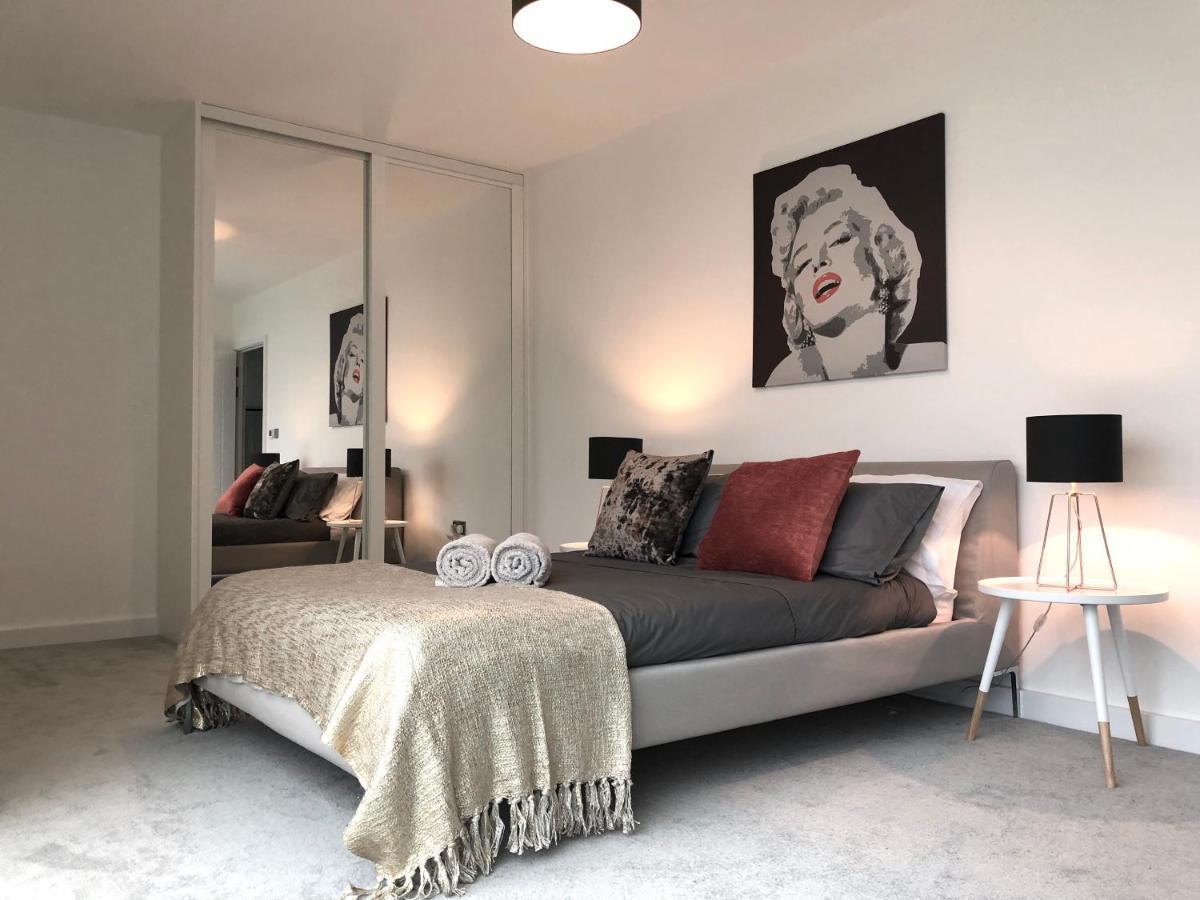 Panoramic Park And City Penthouses Retreat ลอนดอน ภายนอก รูปภาพ