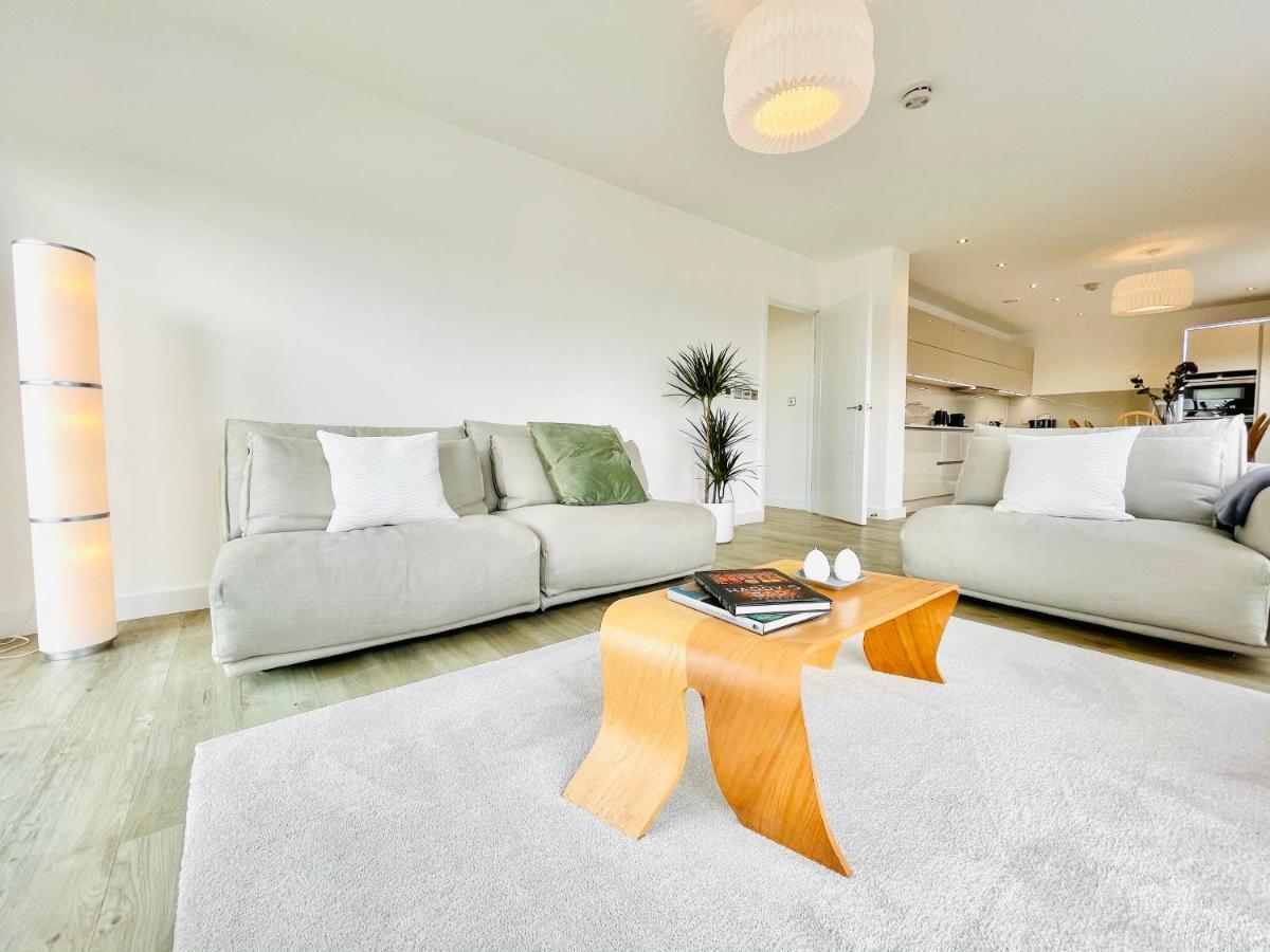 Panoramic Park And City Penthouses Retreat ลอนดอน ภายนอก รูปภาพ