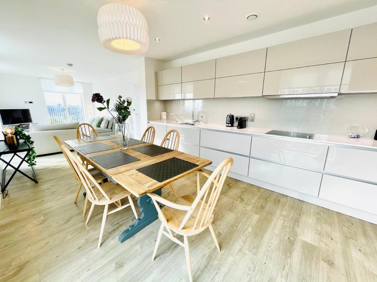Panoramic Park And City Penthouses Retreat ลอนดอน ภายนอก รูปภาพ
