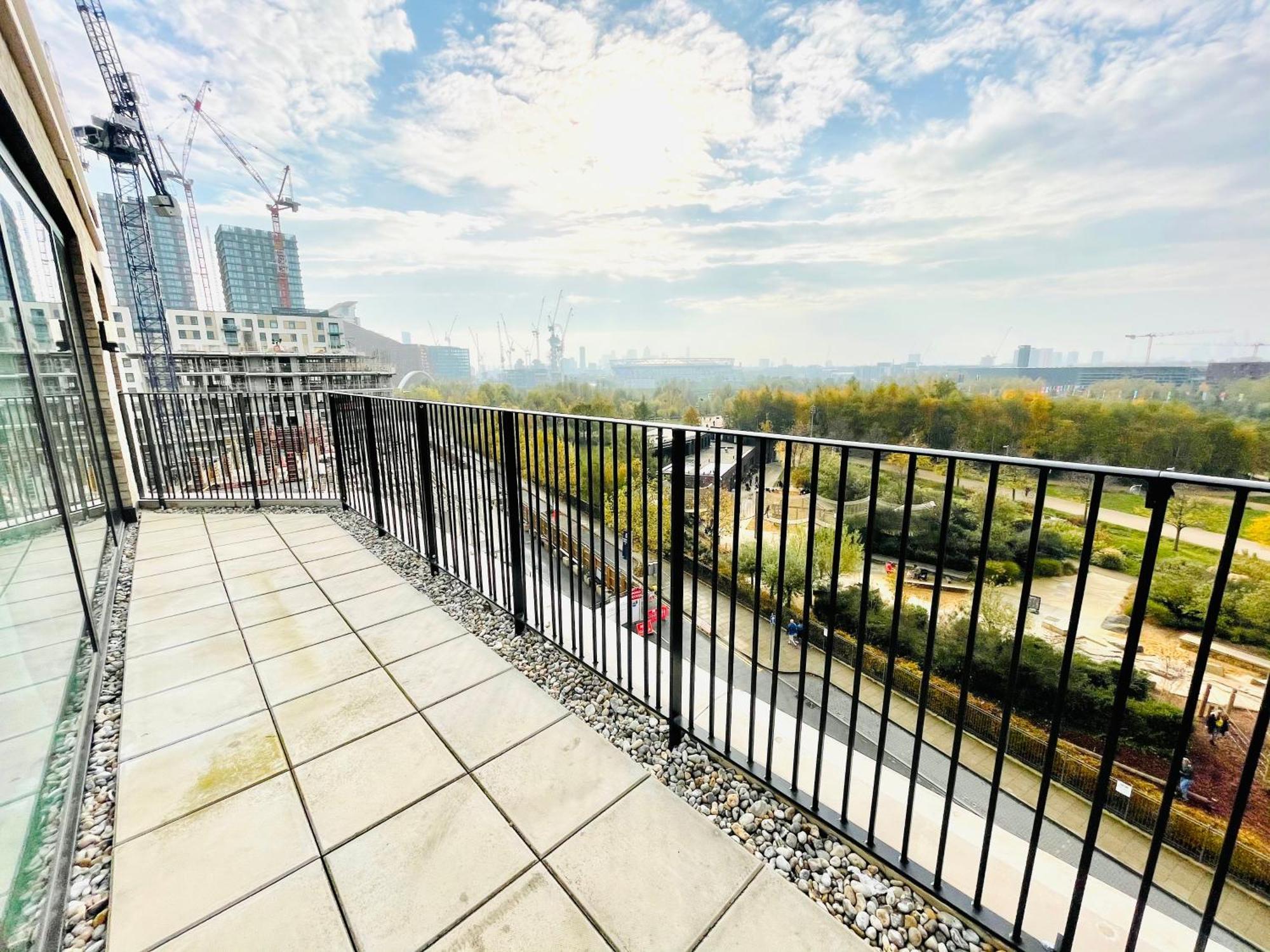 Panoramic Park And City Penthouses Retreat ลอนดอน ห้อง รูปภาพ